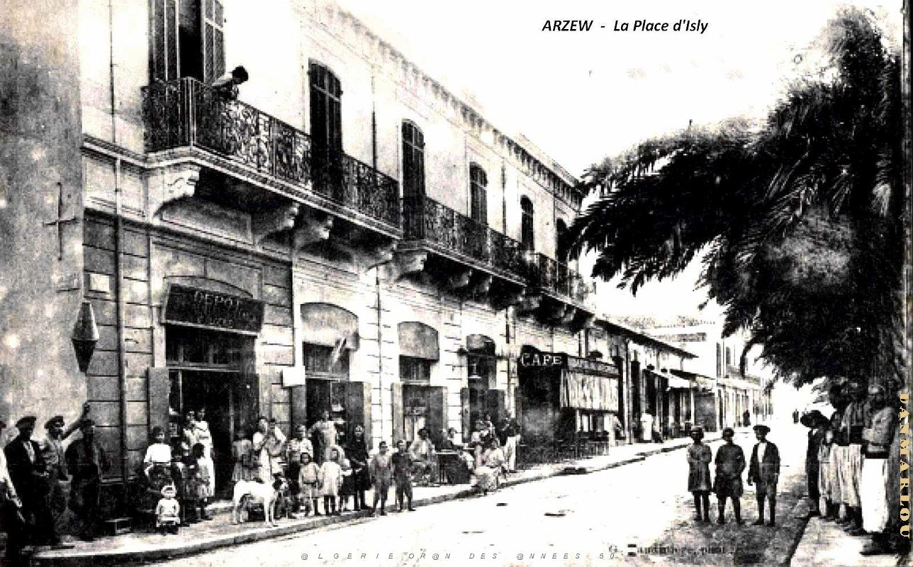 2414- Arzew - Place d'Isly .jpg